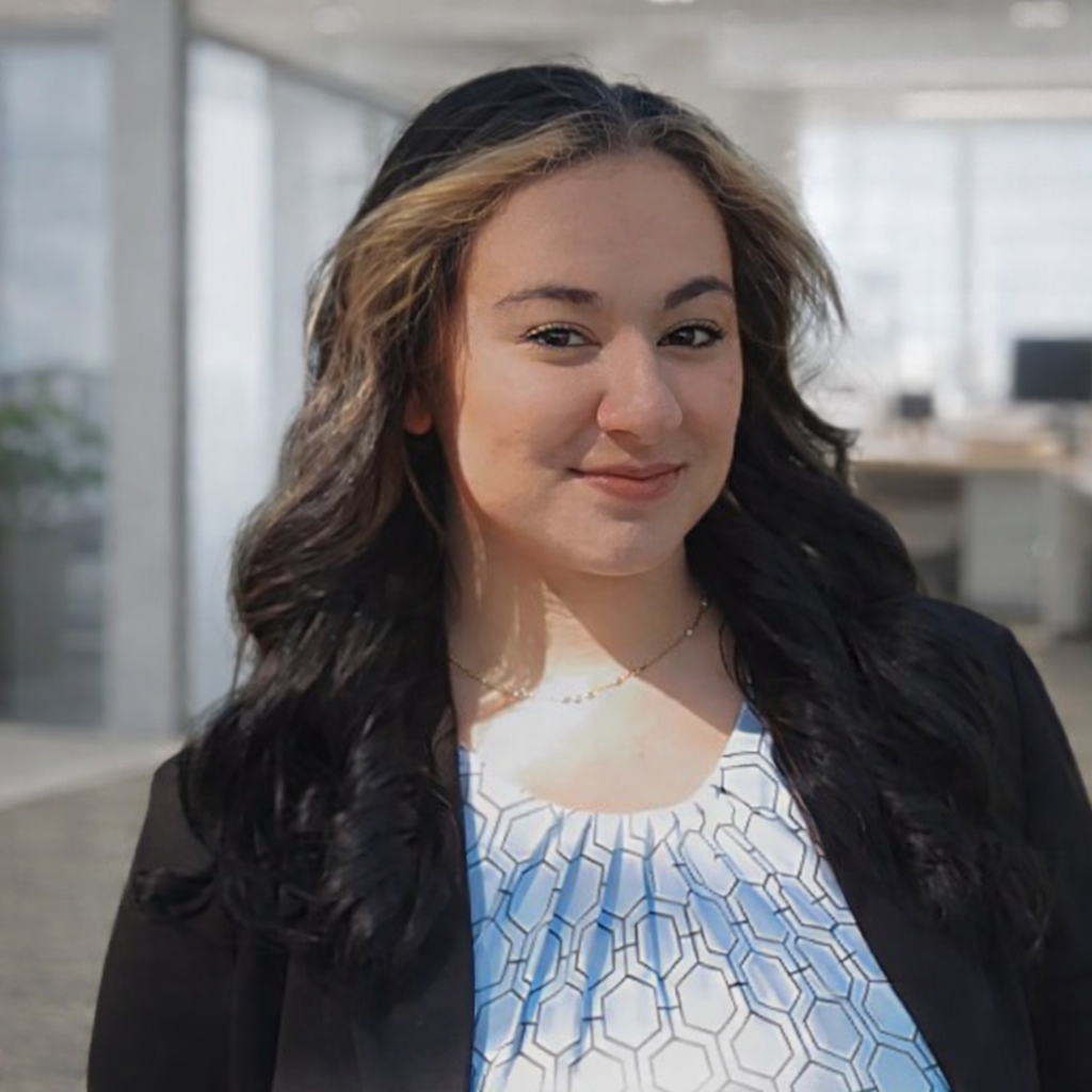 Sofia Reyes, Customer Experience Lead